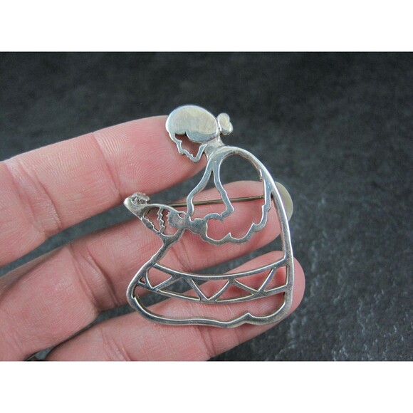 Navajo Mother and Child Brooch Sterling Silver - Picture 7 of 14